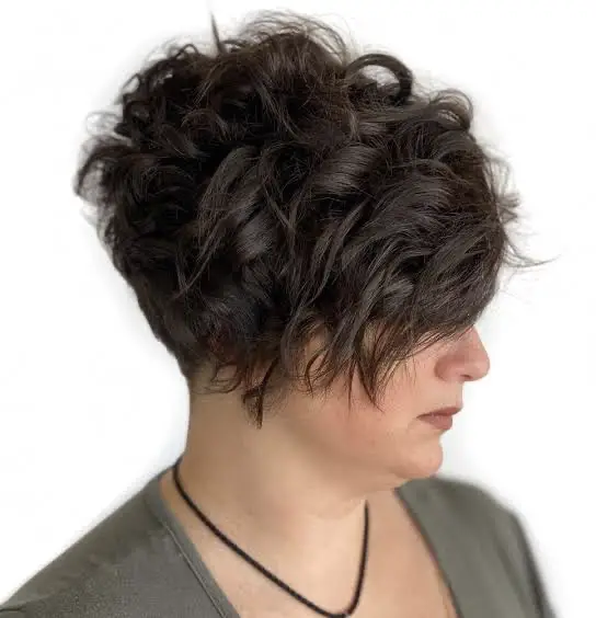 Side-swept Messy Curls For Double Chin Women