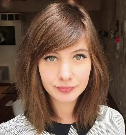 Round Face Side Swept Bangs